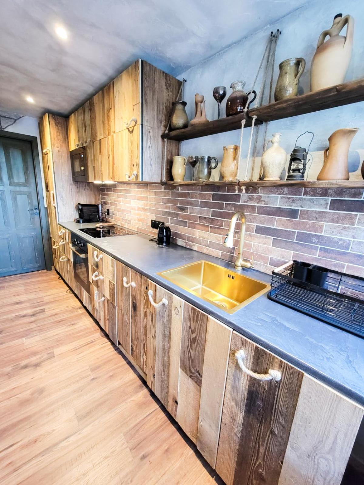 Le Repaire Des Pirates Logement Magique Sainte-Croix-en-Plaine ภายนอก รูปภาพ