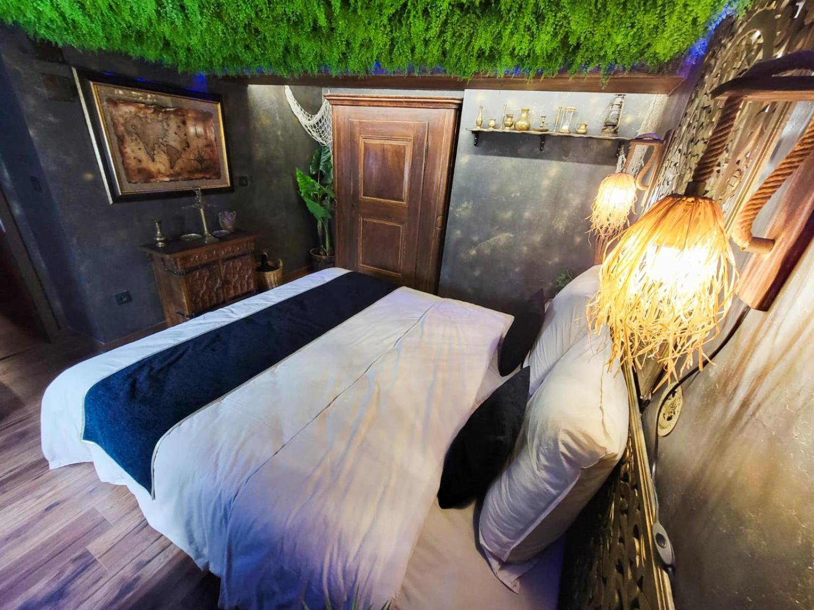 Le Repaire Des Pirates Logement Magique Sainte-Croix-en-Plaine ภายนอก รูปภาพ