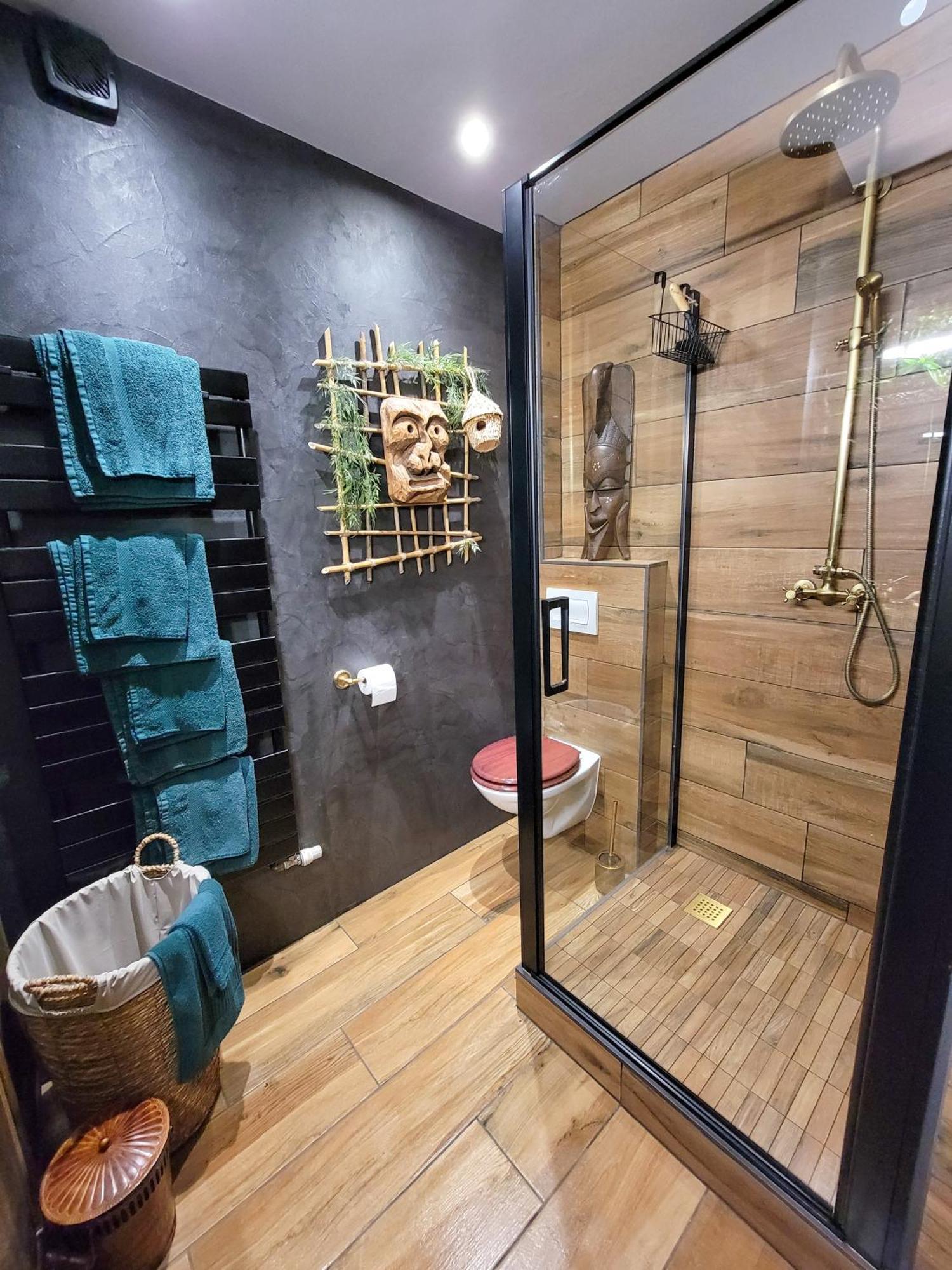 Le Repaire Des Pirates Logement Magique Sainte-Croix-en-Plaine ภายนอก รูปภาพ