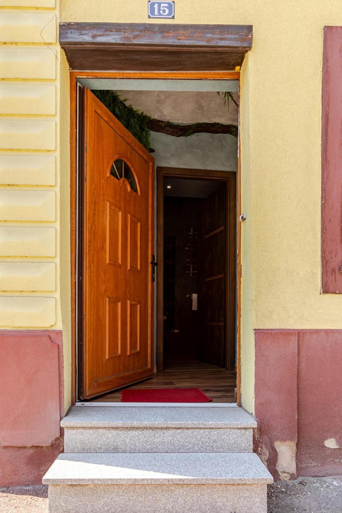 Le Repaire Des Pirates Logement Magique Sainte-Croix-en-Plaine ภายนอก รูปภาพ